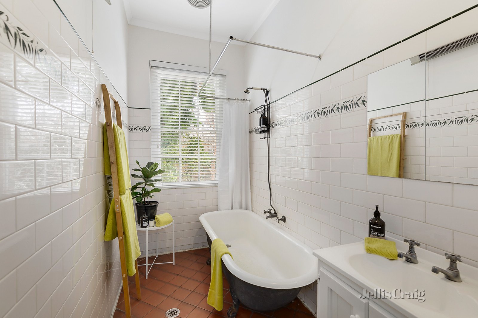 56 Park Street, Abbotsford image 4