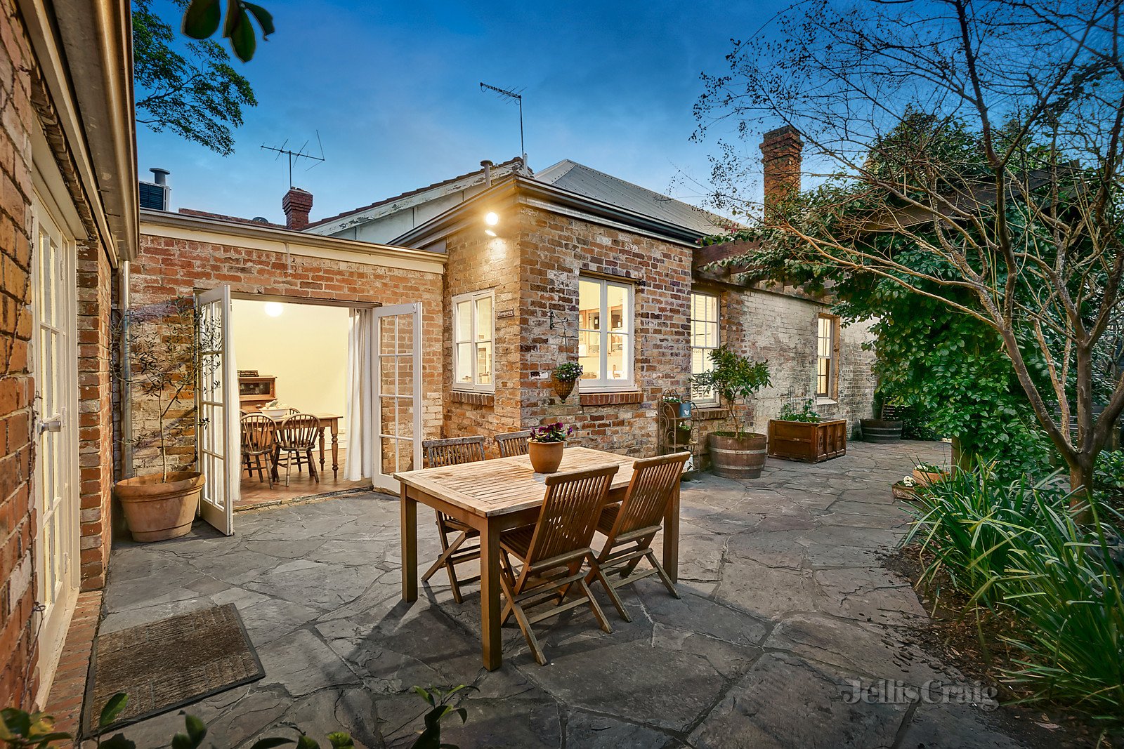 56 Park Street, Abbotsford image 6
