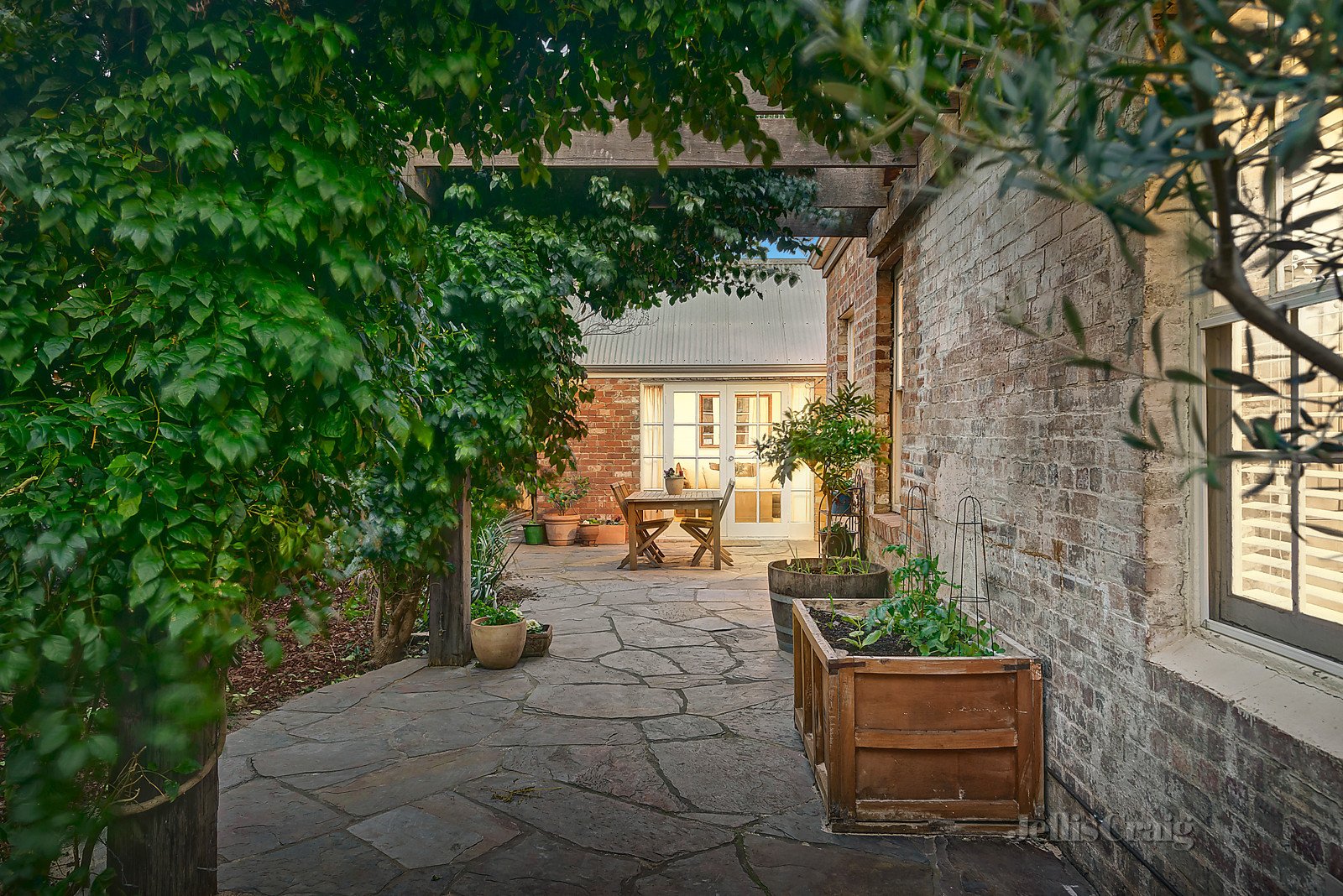 56 Park Street, Abbotsford image 7