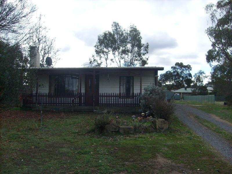 56 Ray Street, Castlemaine image 3