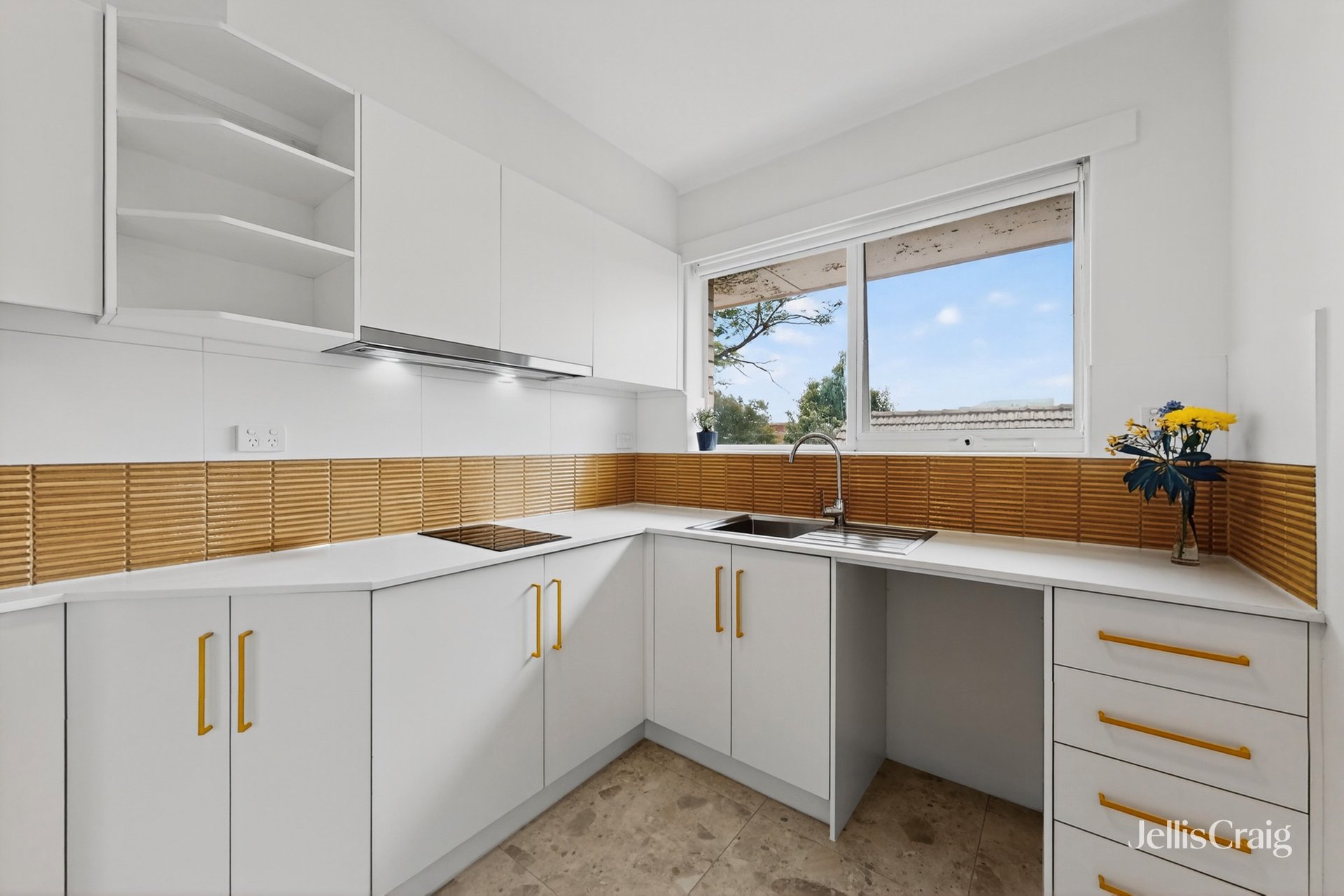 5/6 Smith Street, Moonee Ponds image 1