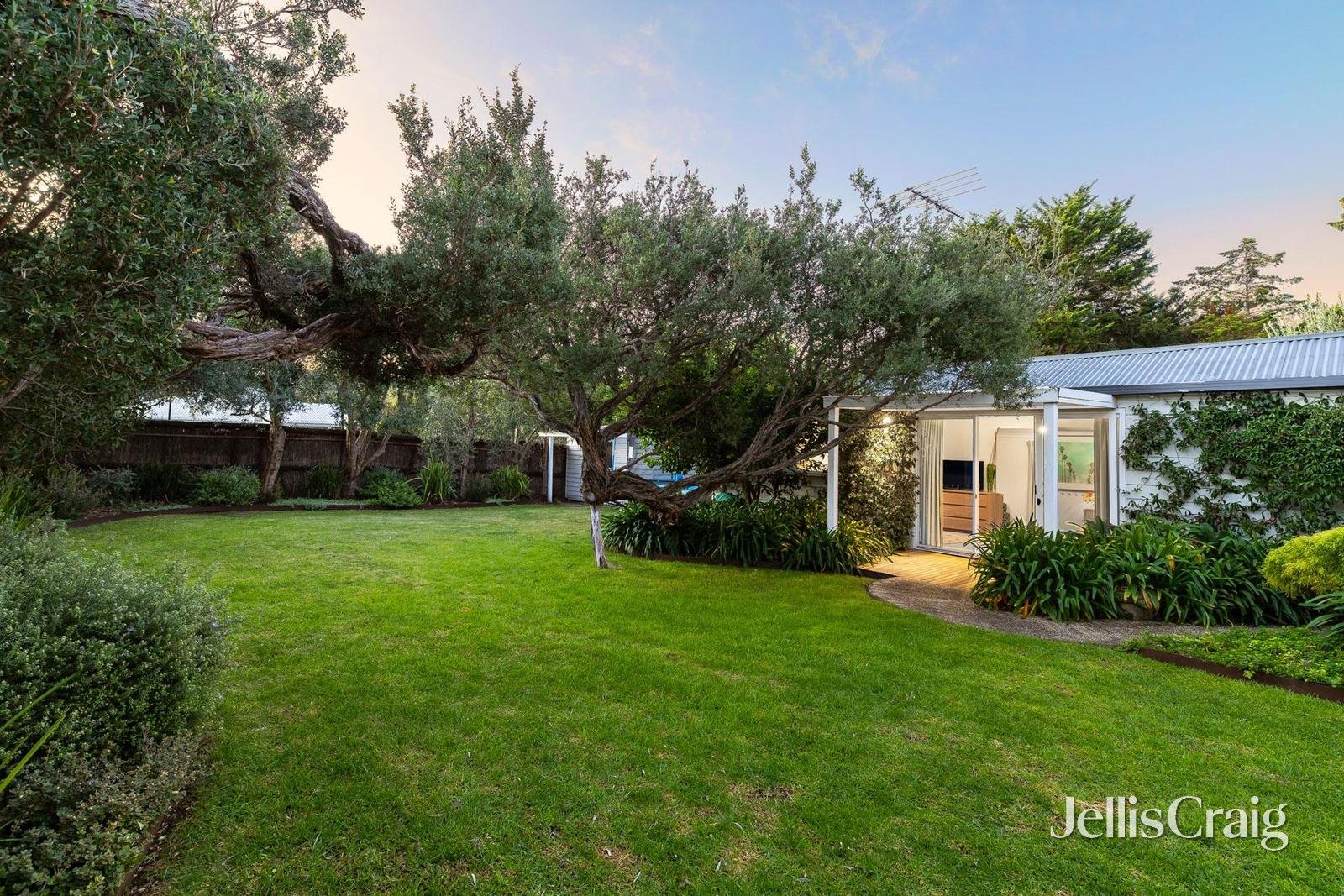 56 St Pauls Road, Sorrento image 20