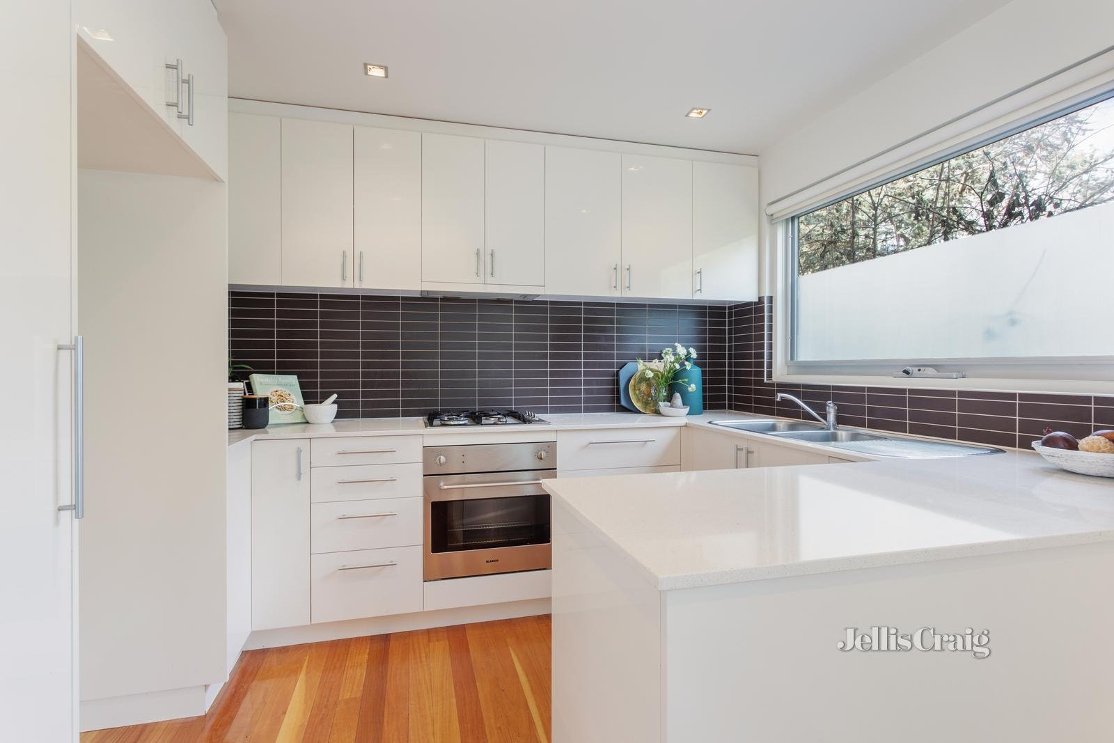 5/6 Summerhill Road, Glen Iris image 3