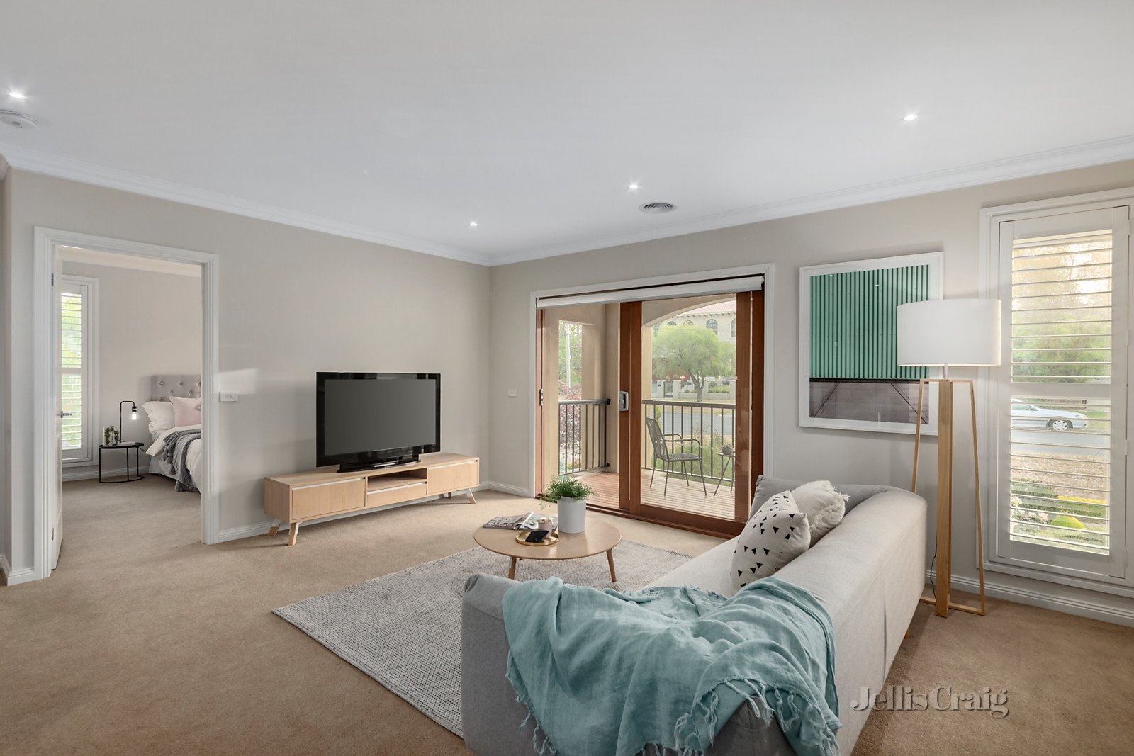 56 The Highway, Mount Waverley image 9