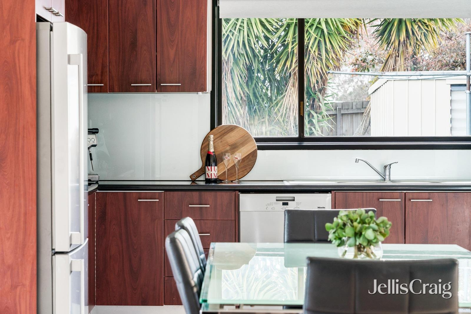 56 Warralong Avenue, Greensborough image 5