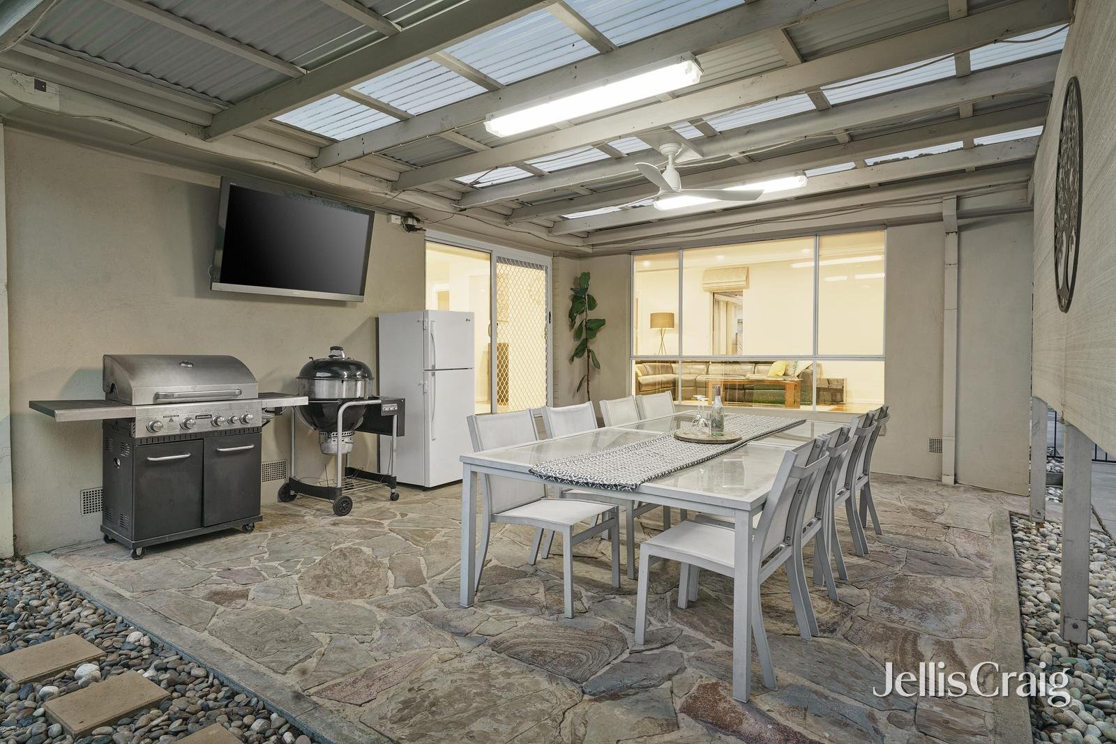 56 Warralong Avenue, Greensborough image 12