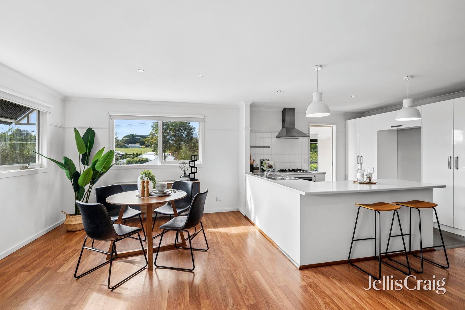 56 Washington Lane, Woodend image 6