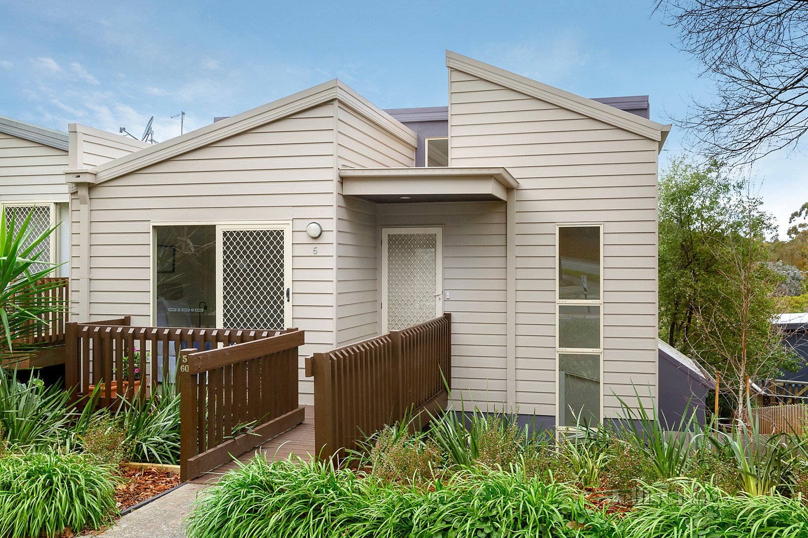 5/60 Foch Street, Box Hill South image 1