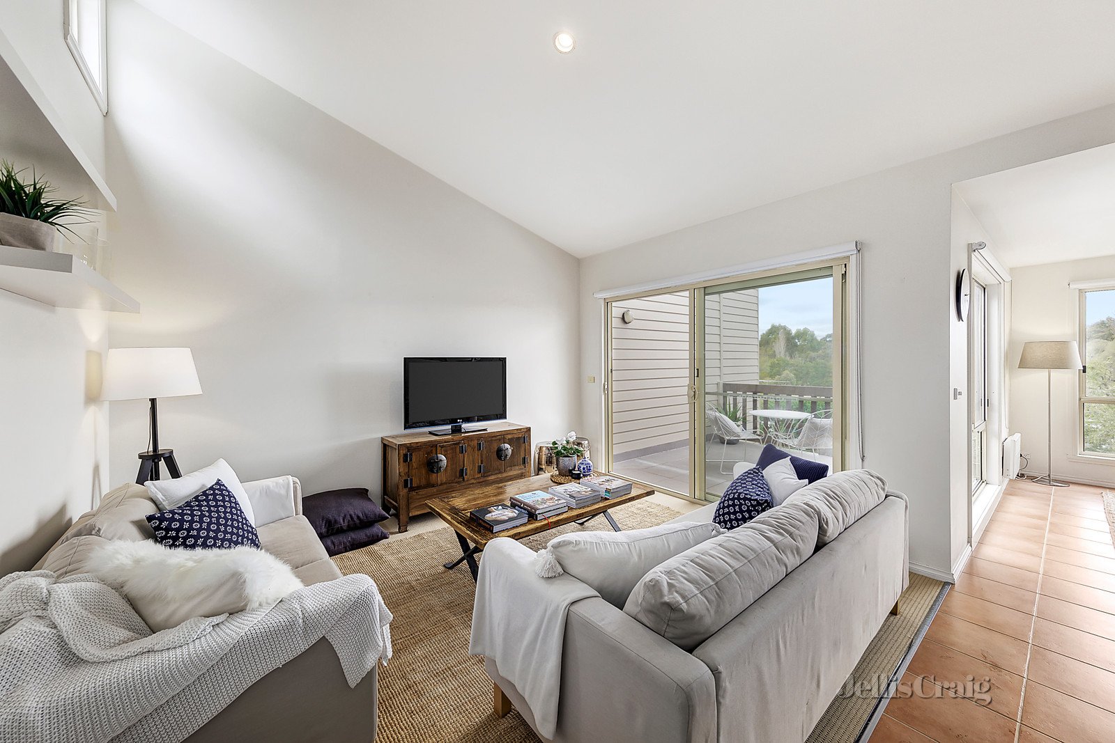 5/60 Foch Street, Box Hill South image 2