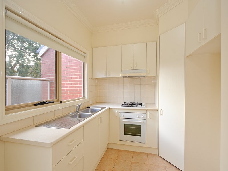 5/61 Bishop Street, Box Hill image 2