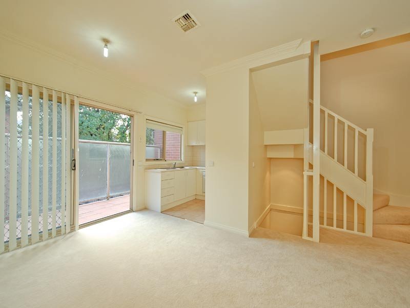 5/61 Bishop Street, Box Hill image 3
