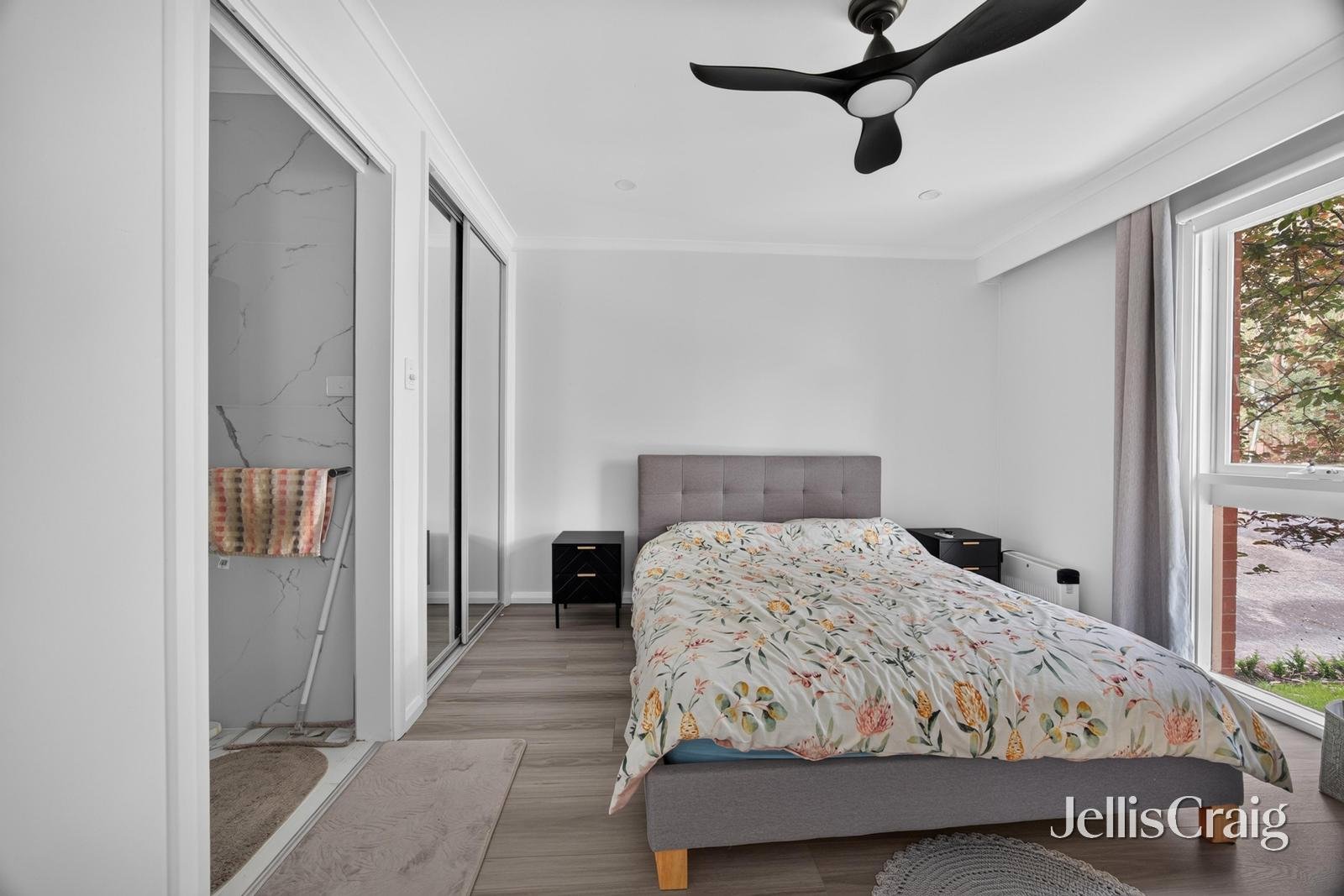 5/61 Nell Street, Greensborough image 7