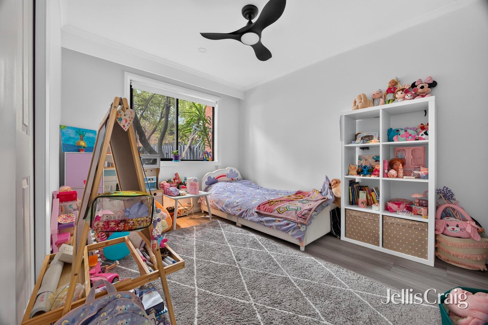 5/61 Nell Street, Greensborough image 9