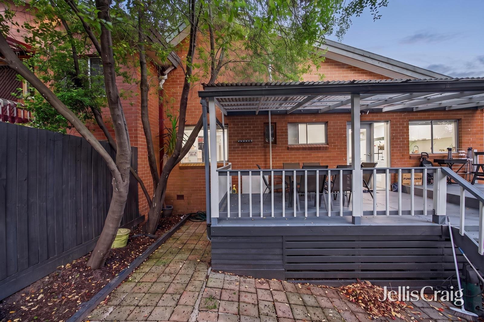 5/61 Nell Street, Greensborough image 13