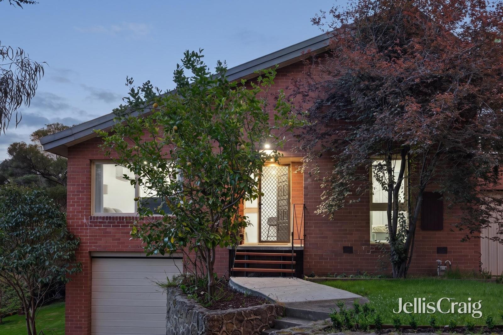 5/61 Nell Street, Greensborough image 14