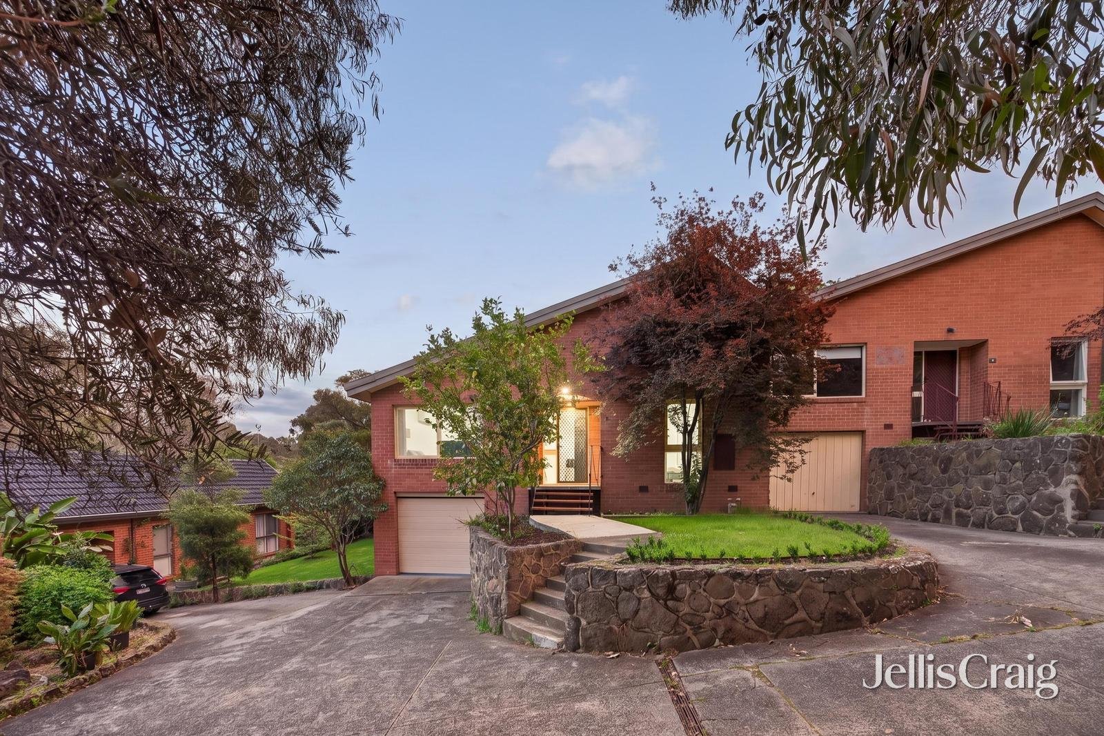 5/61 Nell Street, Greensborough image 15