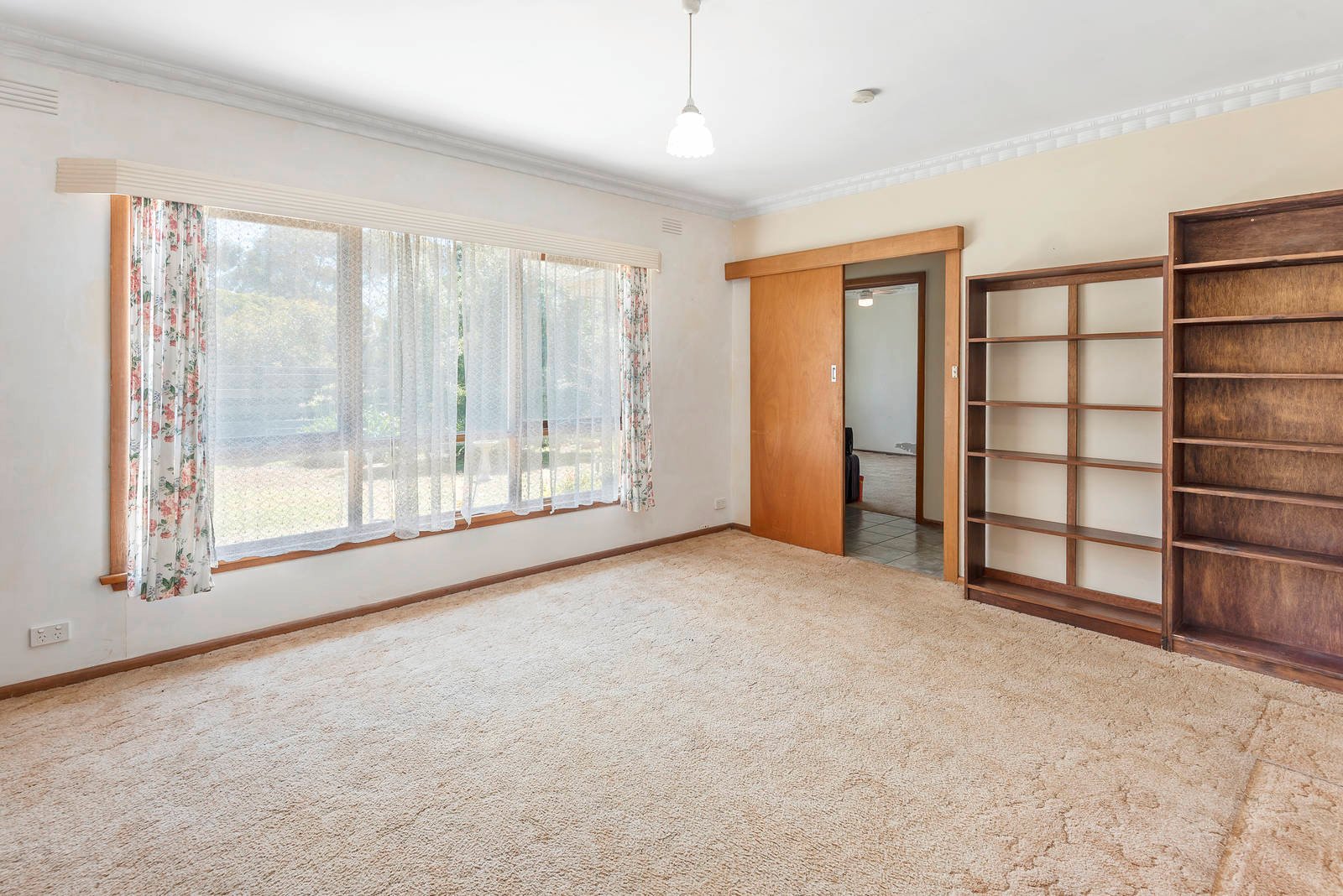 Property Gallery Thumbnail 6