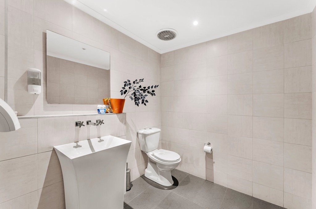 563 High Street, Preston image 9