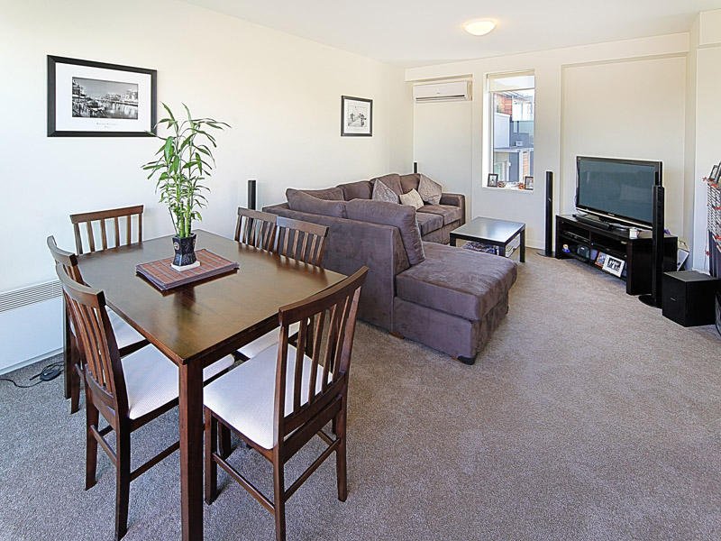 56/352 Canterbury Road, St Kilda image 3