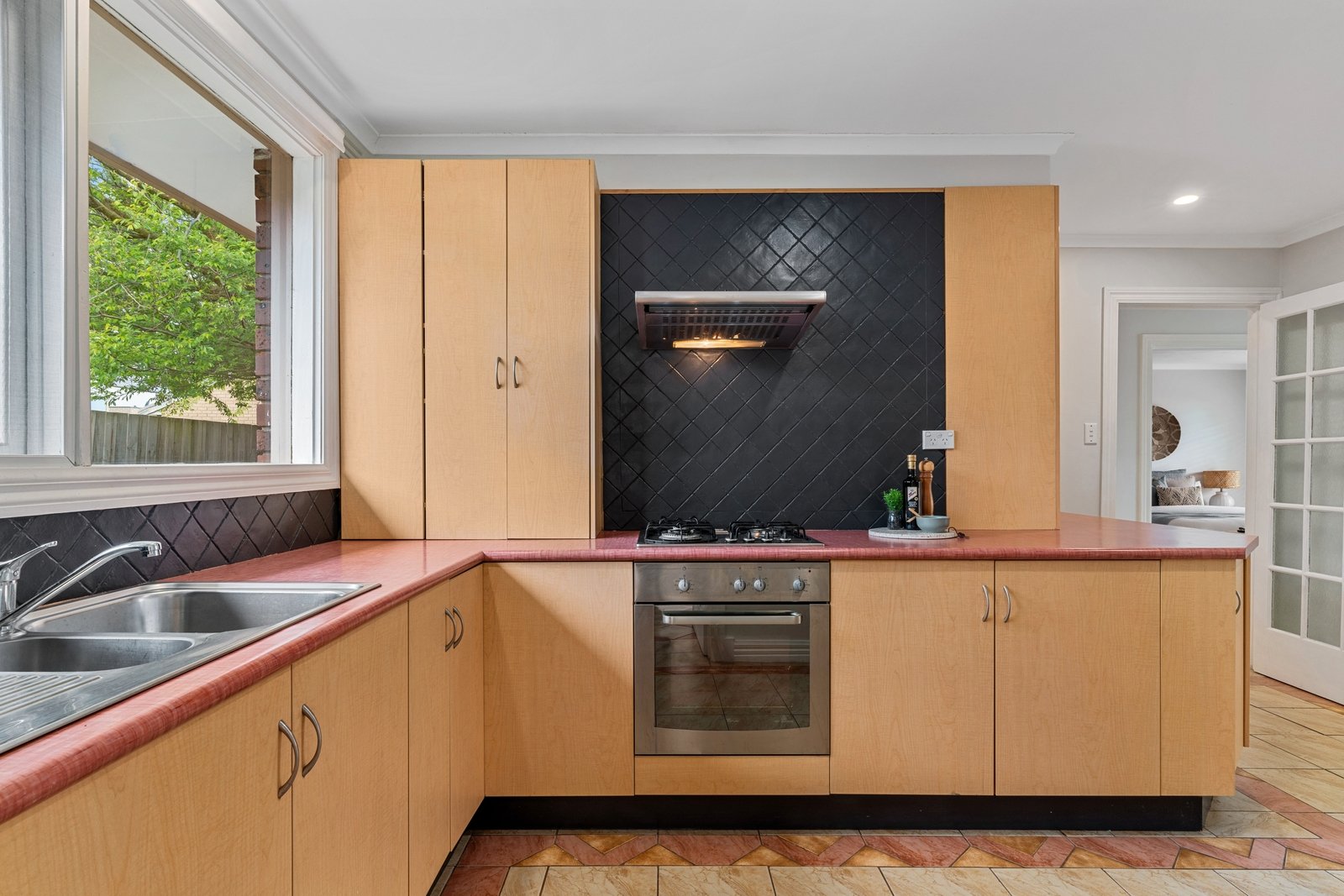 Property Gallery Thumbnail 6
