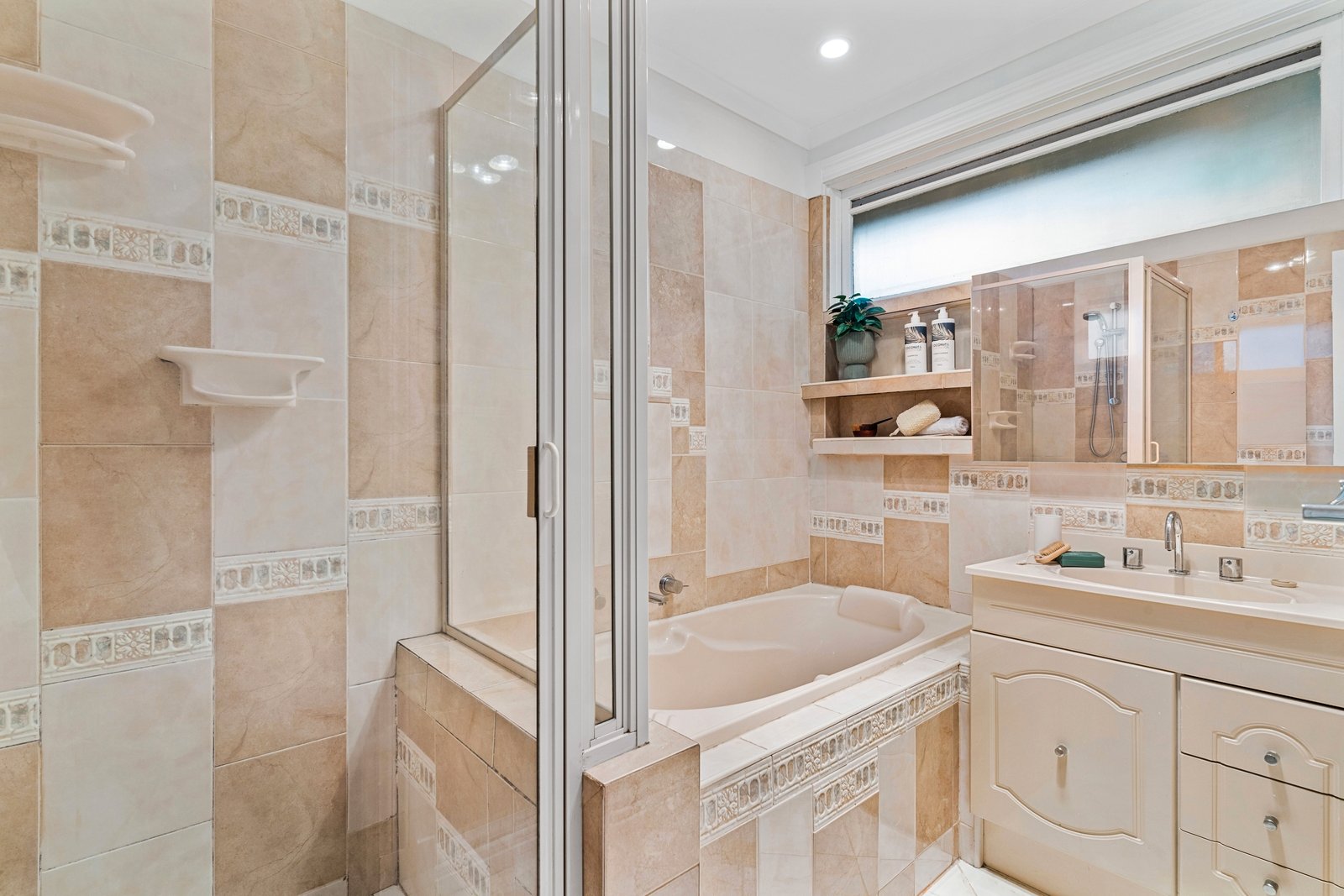 Property Gallery Thumbnail 7