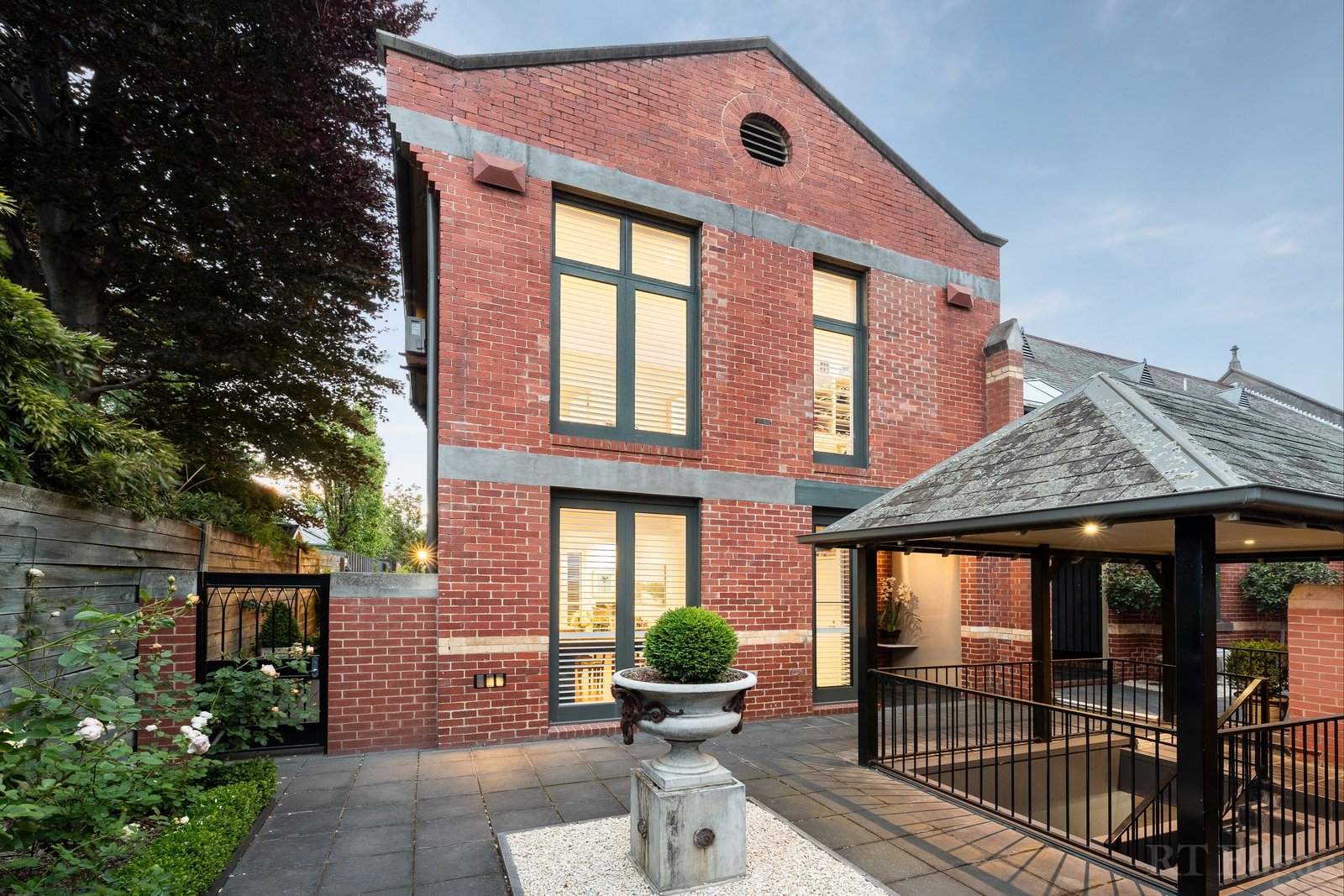 Property Gallery - Main Image