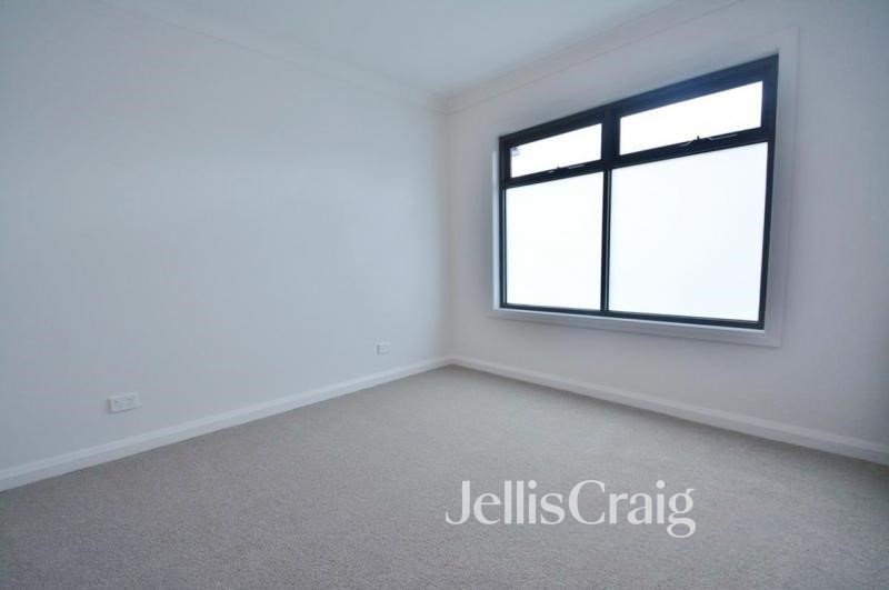 56A Clifton Street, Northcote image 6