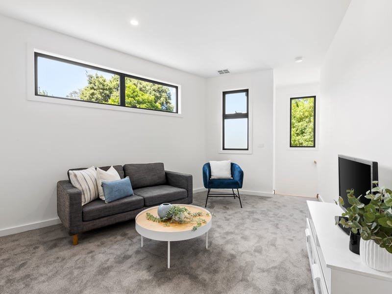 Property Gallery Thumbnail 6