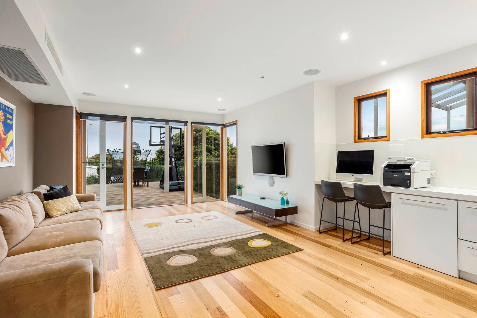 Property Gallery Thumbnail 11