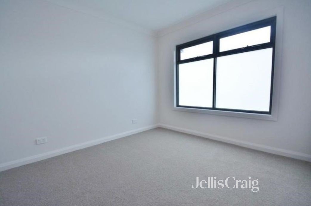 56B Clifton Street, Northcote image 5