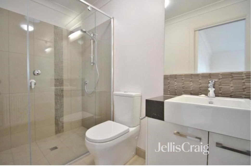 56B Clifton Street, Northcote image 9