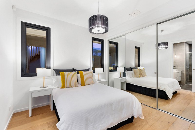 Property Gallery Thumbnail 9
