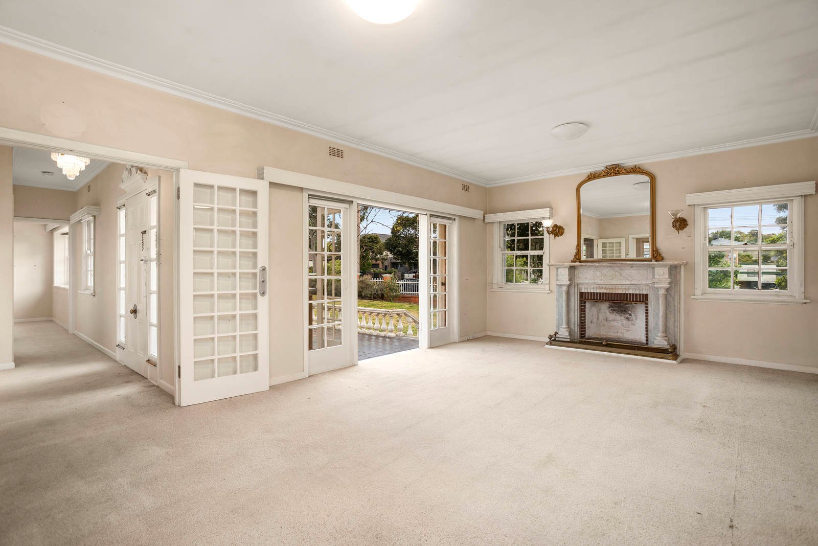 Property Gallery Thumbnail 12