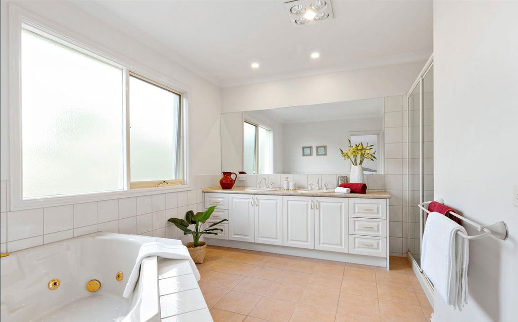 57 Avendon Boulevard, Glen&nbsp;Waverley image 11