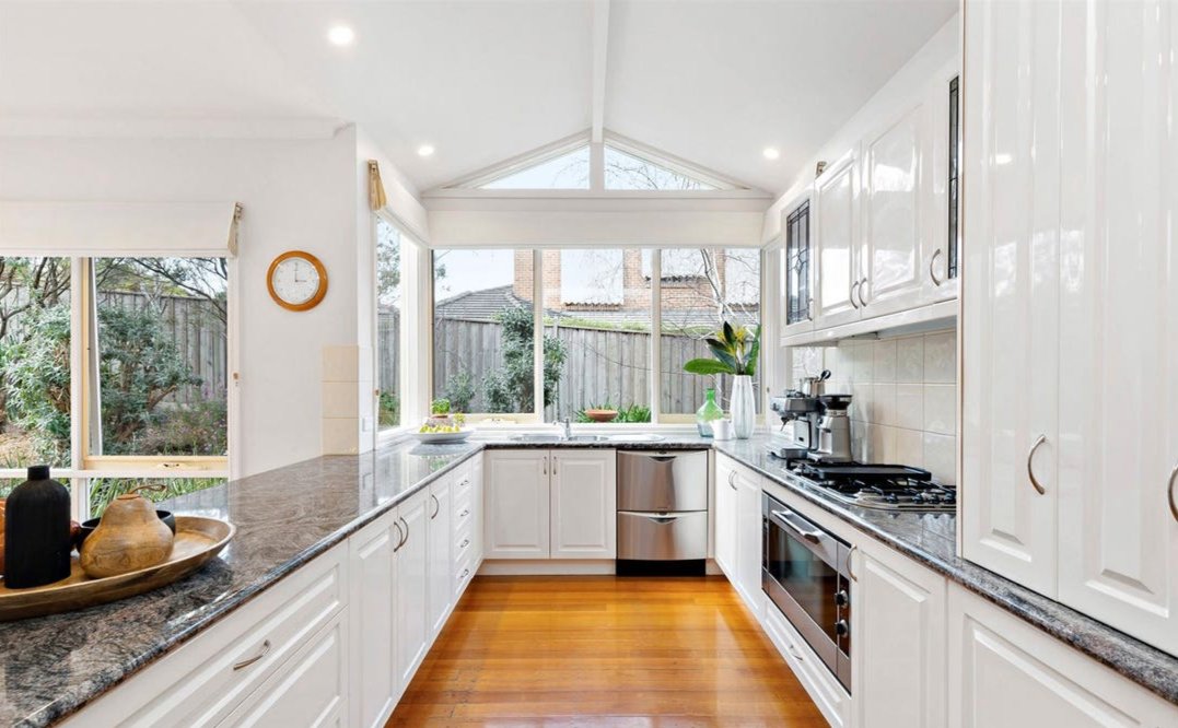 57 Avendon Boulevard, Glen&nbsp;Waverley image 7