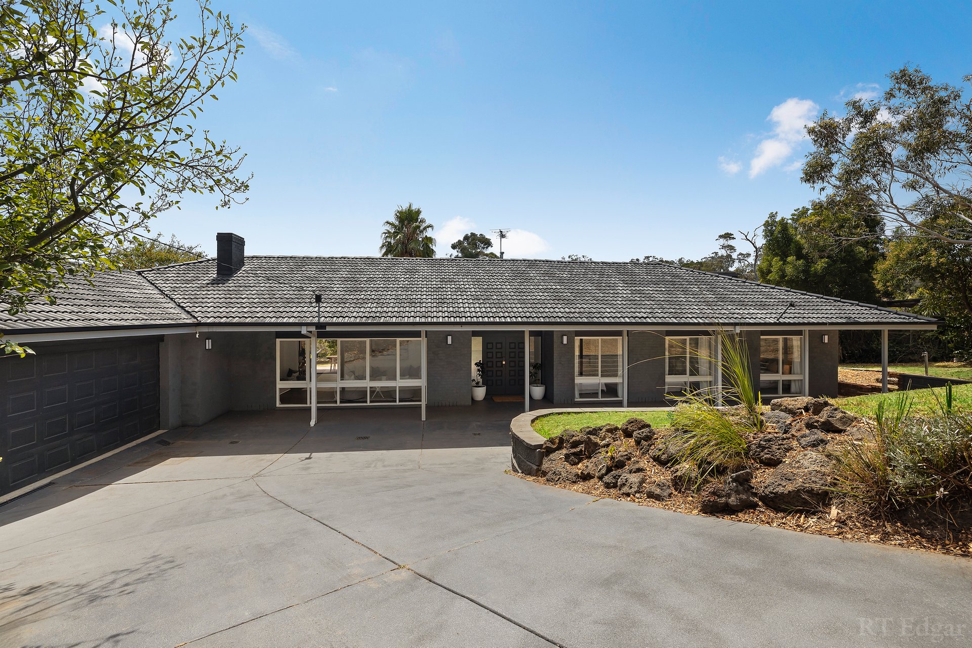 Property Gallery - Main Image