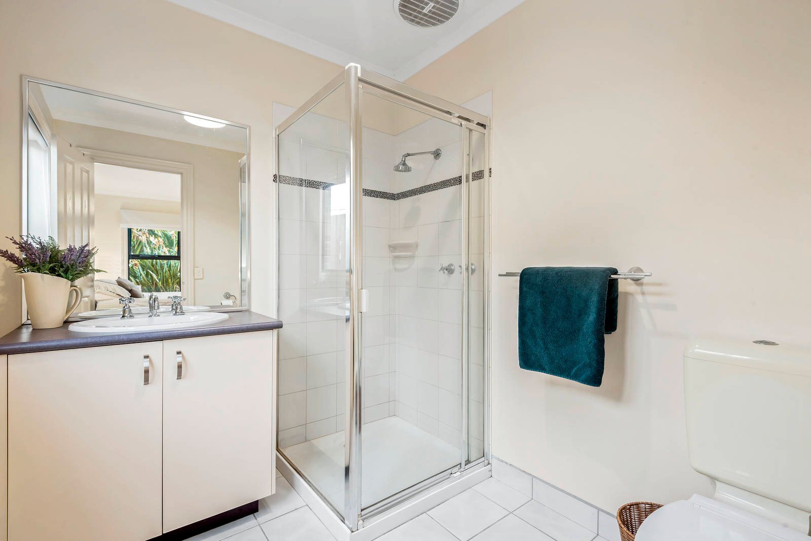 Property Gallery Thumbnail 9