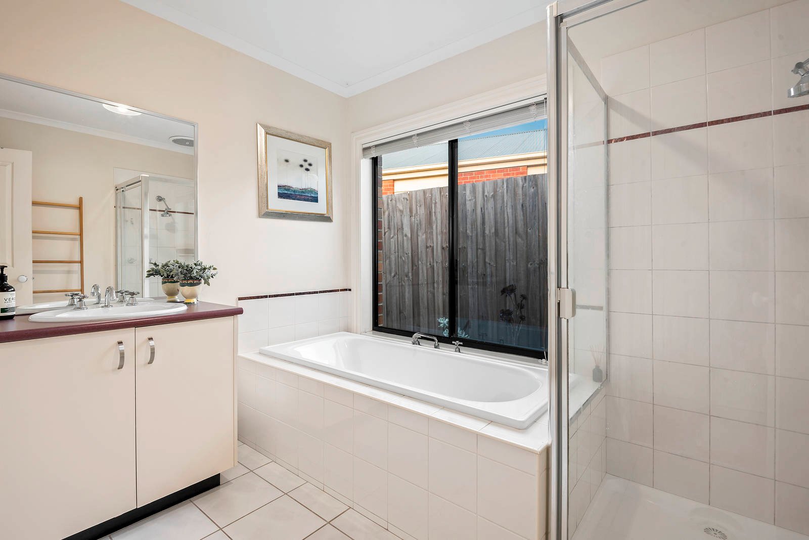 Property Gallery Thumbnail 12