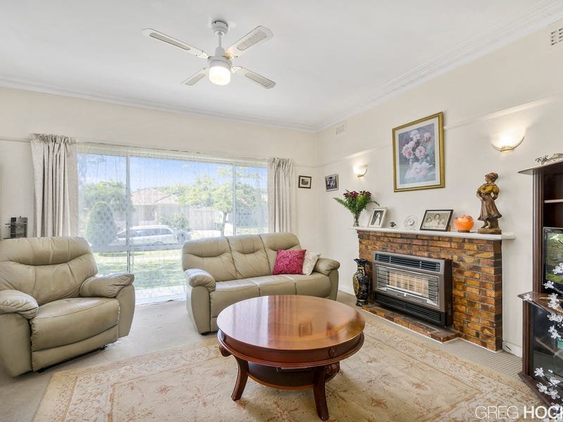 57 Bracken Grove, Altona image 3