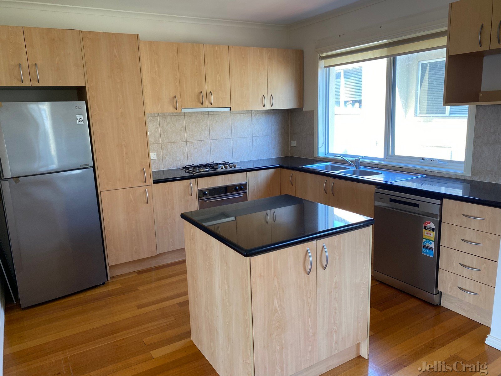 57 Clifford Place, Clifton Hill image 1