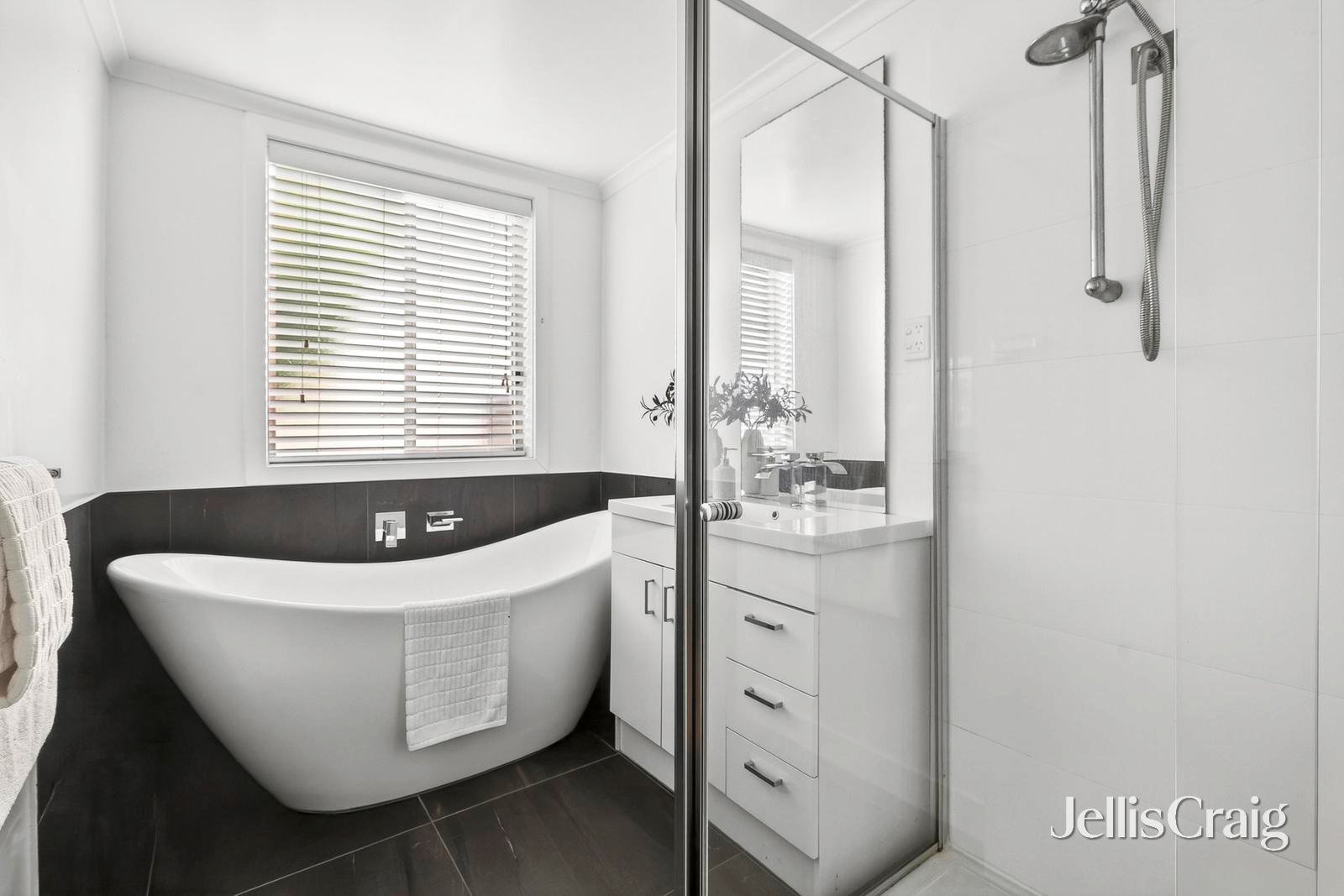 57 Collins Street, Geelong&nbsp;West image 7