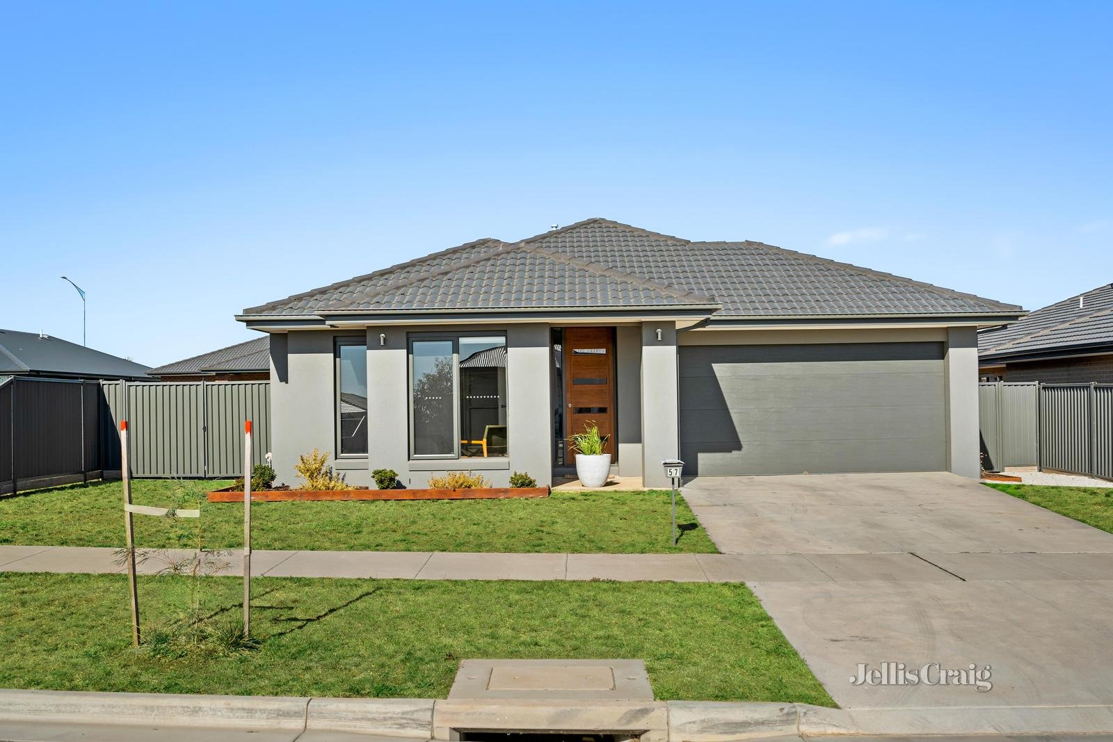 57 Crowther Drive, Lucas image 1