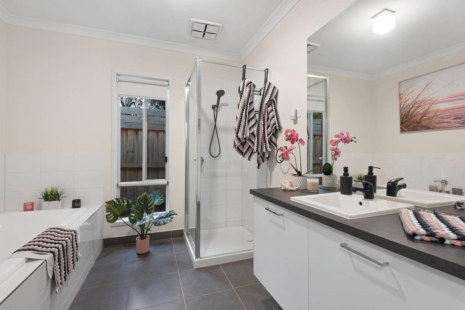 Property Gallery Thumbnail 11