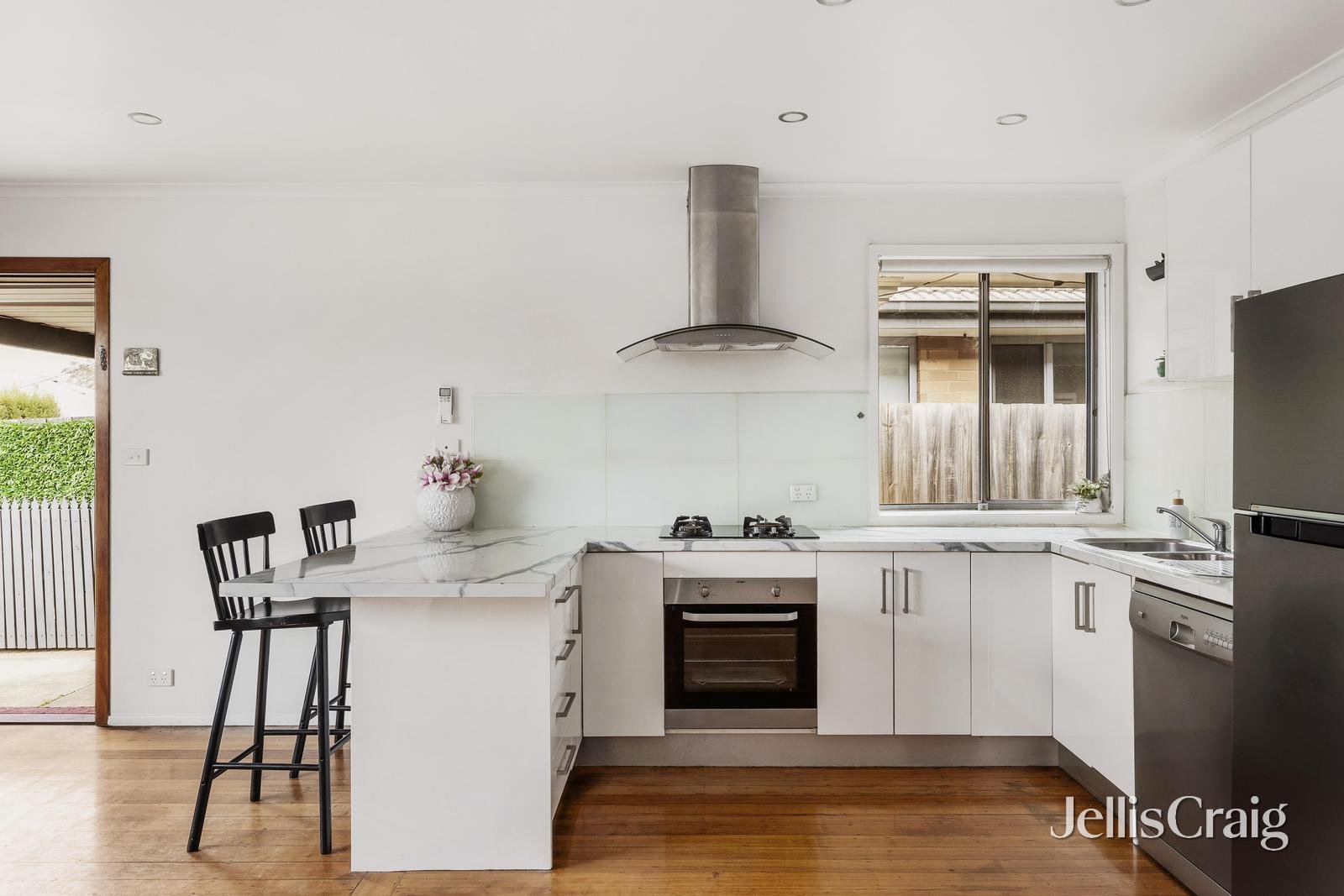 57 Fletcher Street, Moorabbin image 3
