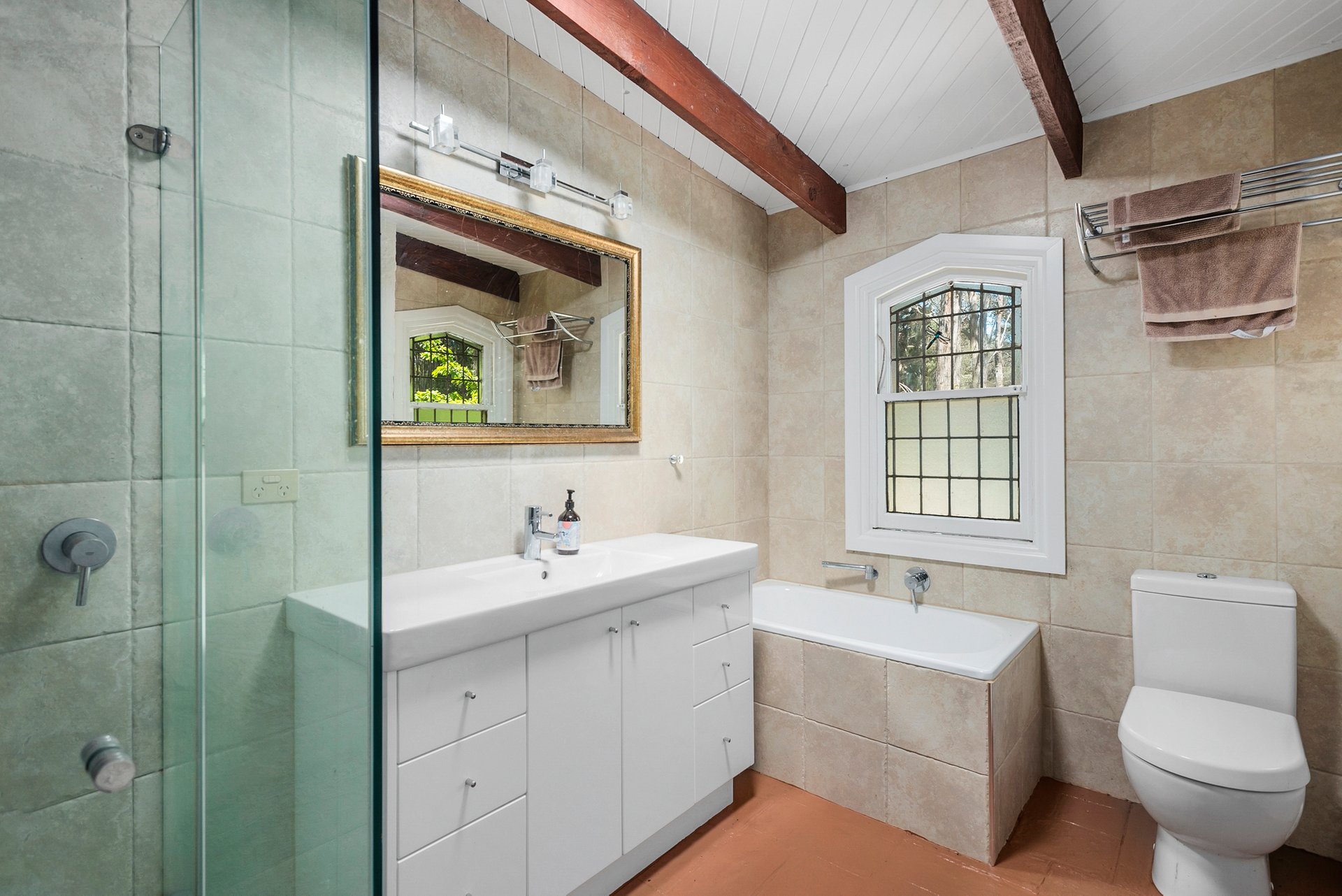 Property Gallery Thumbnail 12