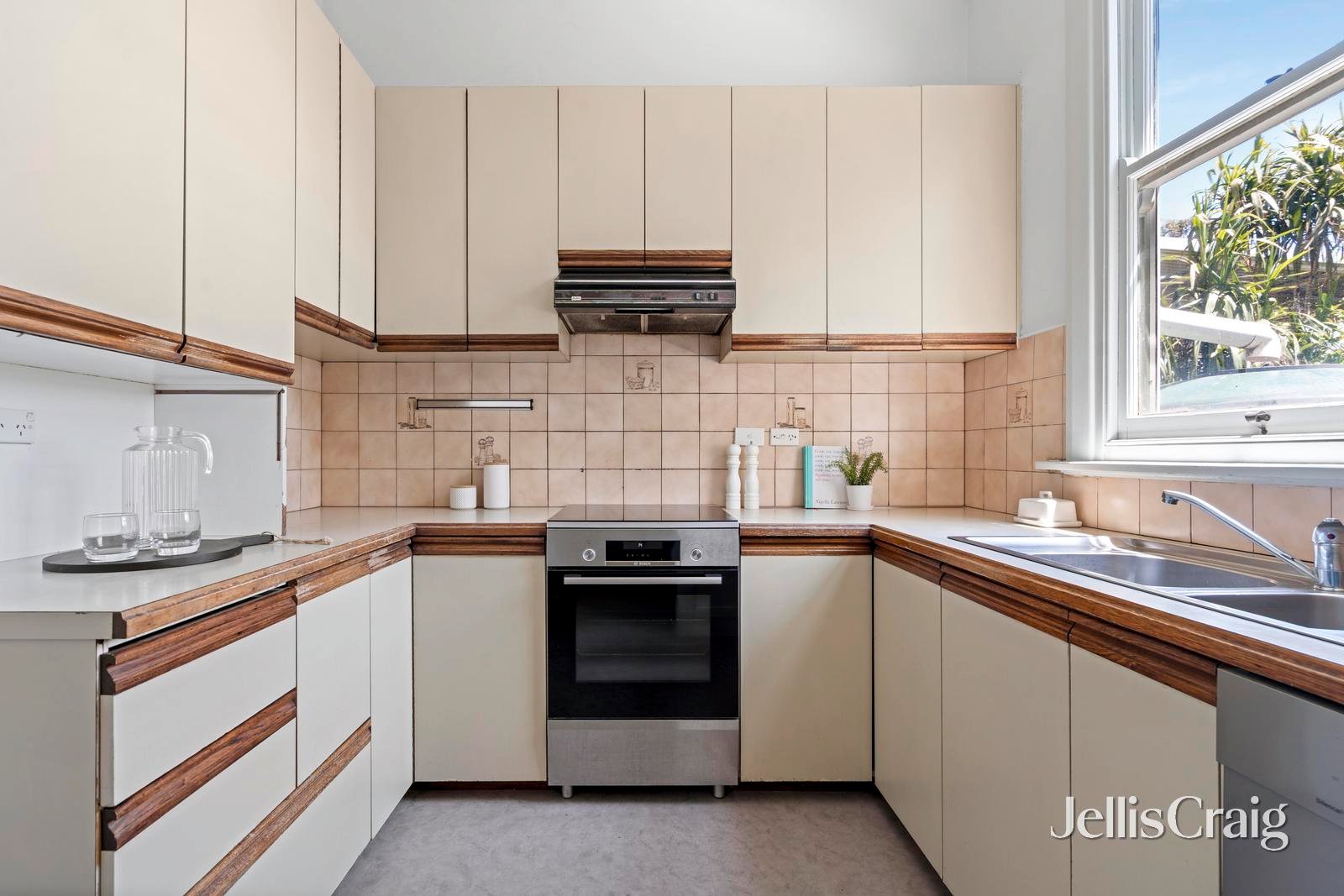 57 Garnet Street, Brunswick image 5