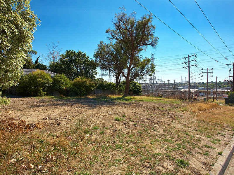 57 Heatherdale Road, Ringwood image 3