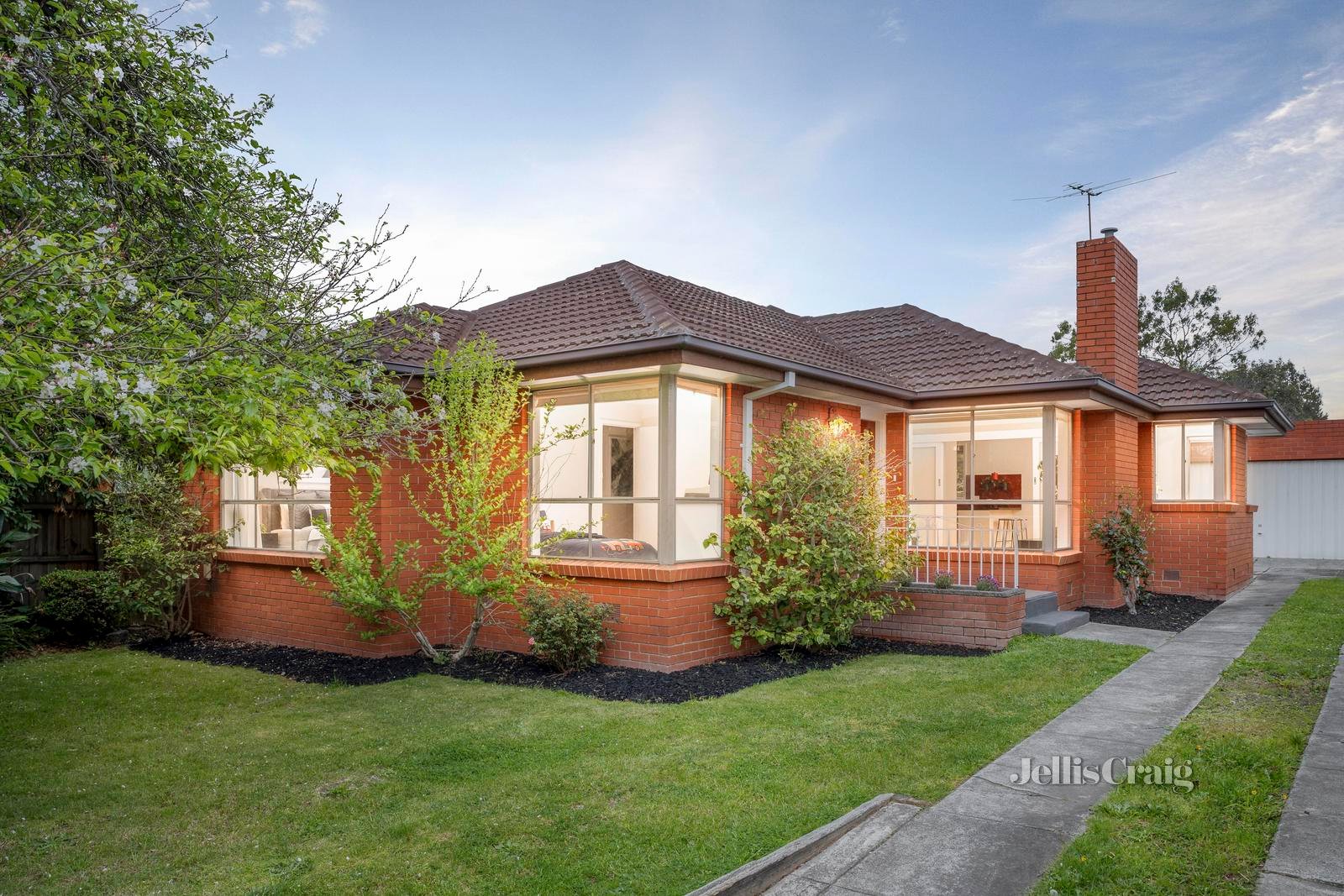 57 Henry Street, Greensborough image 1