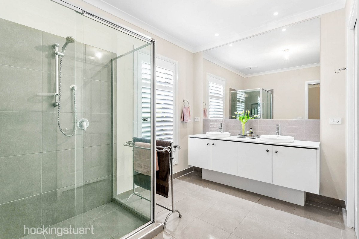 57 Kenmare Street, Mont Albert North image 10