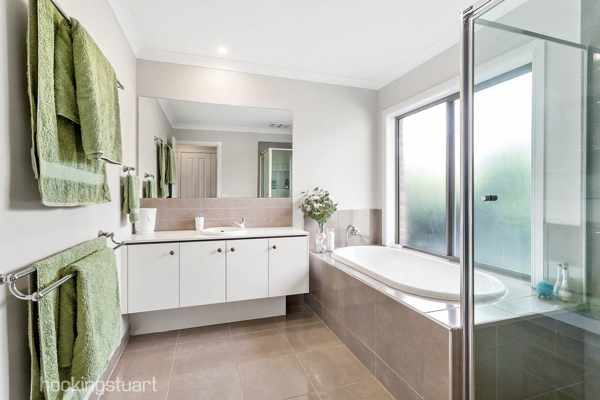 57 Kenmare Street, Mont Albert North image 11